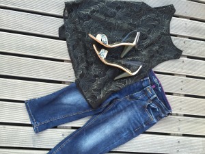 Golden flowery s<script type=